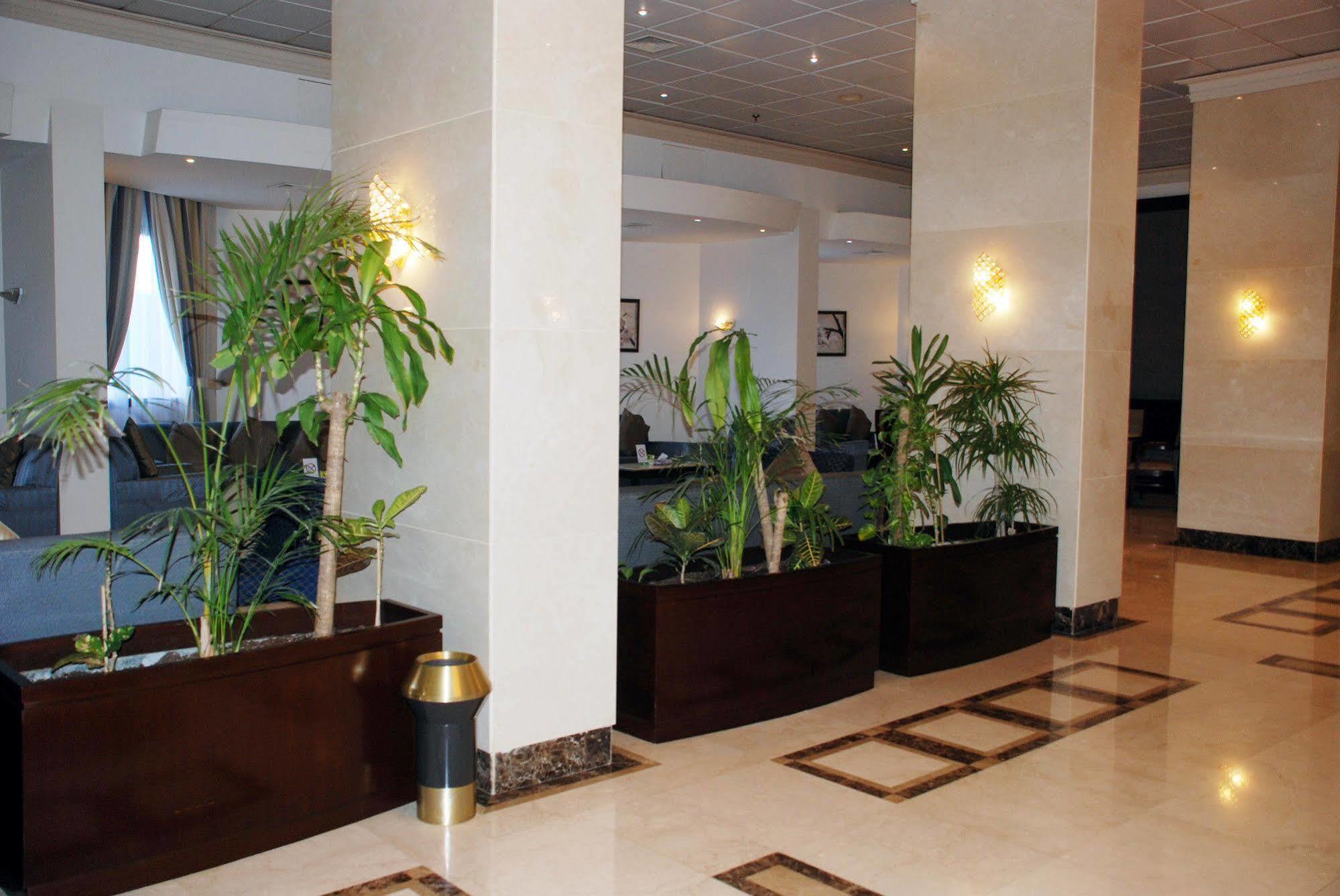 Al Rabea Hotel 나즈란 외부 사진